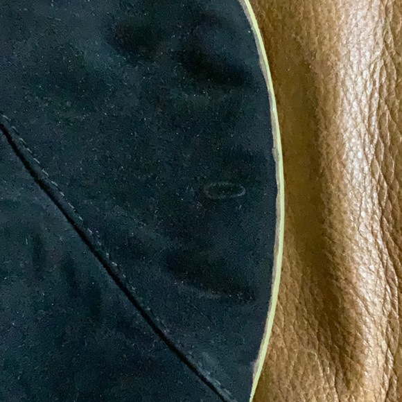 TOMS - Picture 3 of 5